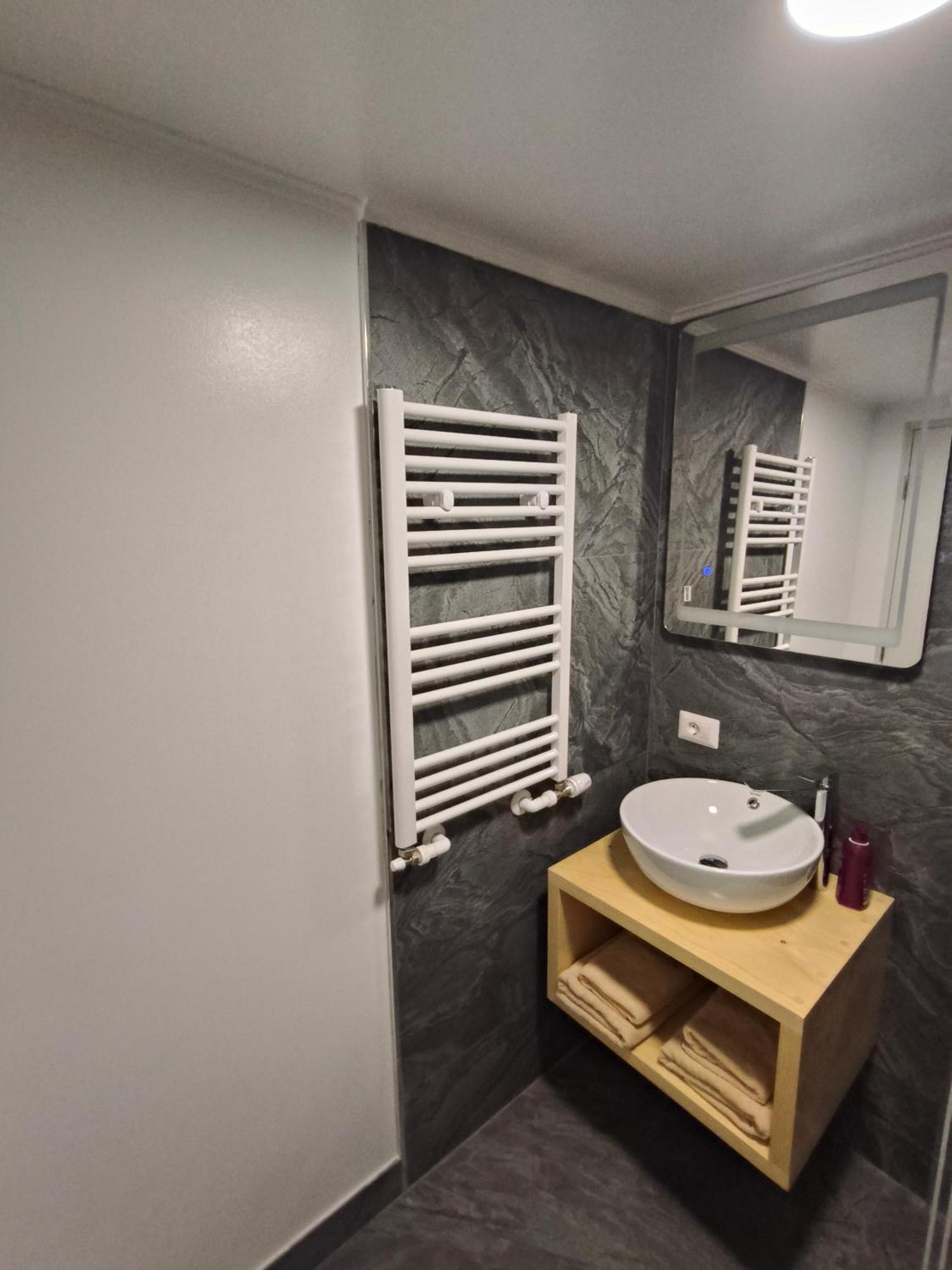Family&Friends Apartment Ceahlau Bagian luar foto
